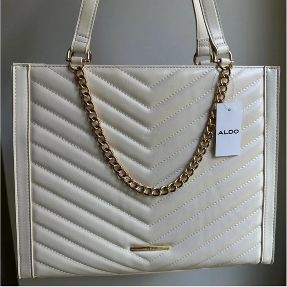 Aldo Handbags - Aldo large cream shoulderbag, Gold Logo hardware with chain NWT